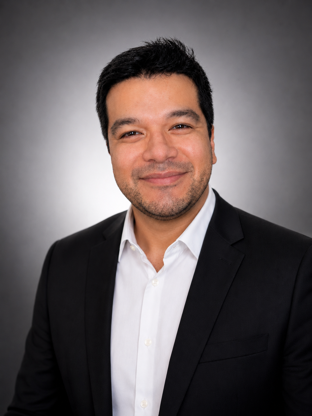 Experienced Real Estate Agent in Hollywood, FL - Mora Realty Hollywood